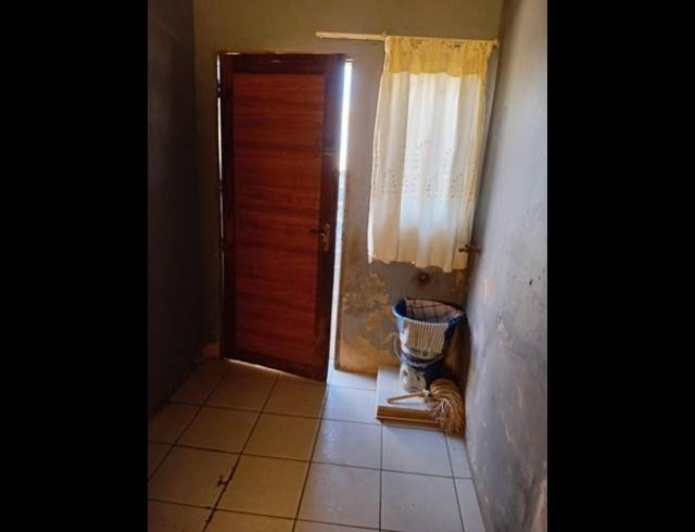 2 BEDROOM HOUSE FOR SALE IN PALM RIDGE EXT 2
